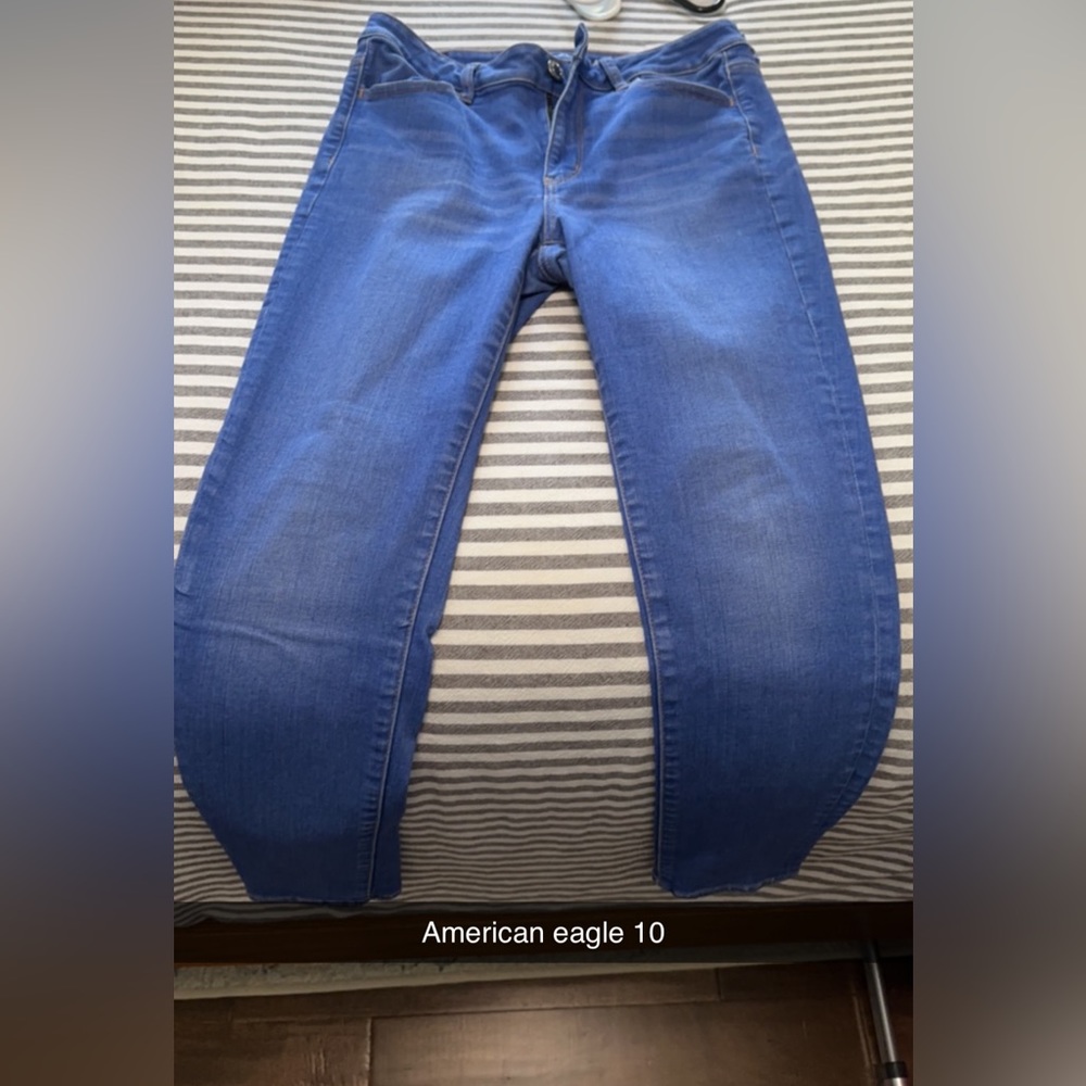 American Eagle skinny jeans